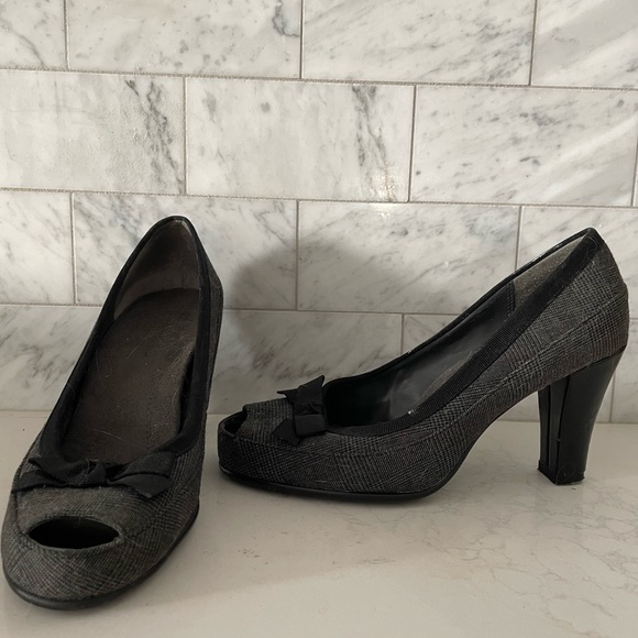 Aerosole pump with peekaboo toe, size 7 - Picture 5 of 5